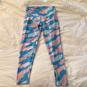 Goldsheep Leggings in Blue and Pink (medium crop)
